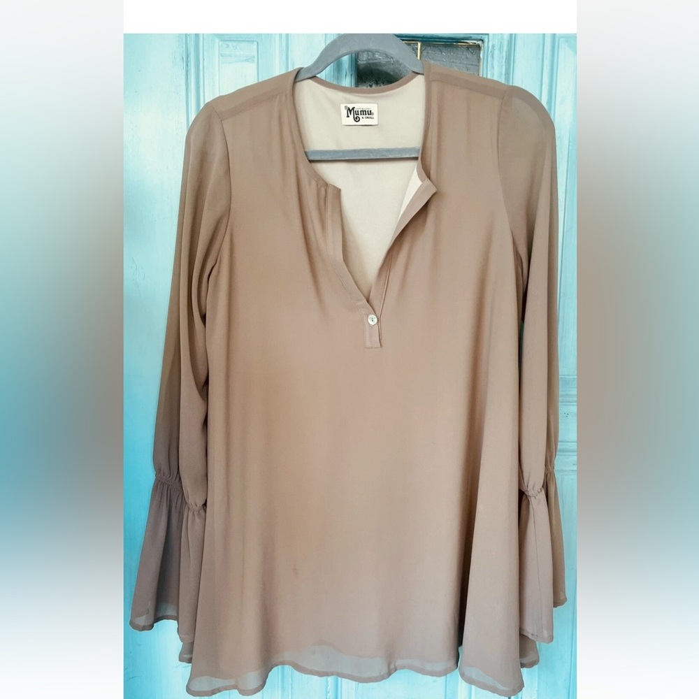 Women’s Tan Flowy Oversized Blouse SizeXS Long Sleeves Bell Show Me Your Mumu